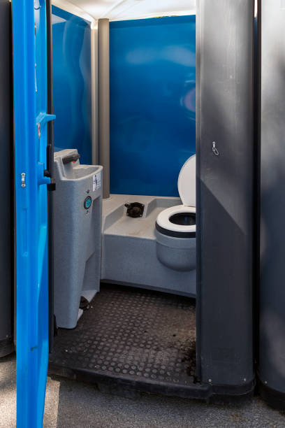 Portable Toilet Options We Offer in Ambridge, PA